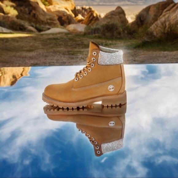 NEW JIMMY CHOO X TIMBERLAND Suede Crystal Encrusted Brown Classic Hiking Boot 9 - Picture 16 of 16